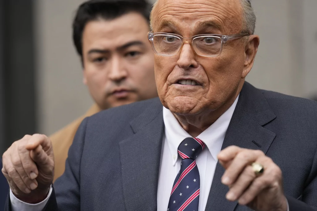 Chaos breaks out in courtroom after Rudy Giuliani unloads on judge