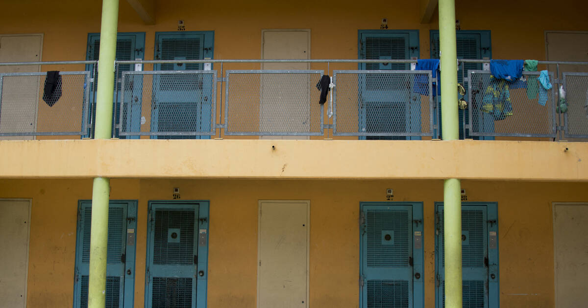 Guadeloupe : des gardiens de la prison de Baie-Mahault bloquent le centre pénitentiaire, après une attaque contre un surveillant