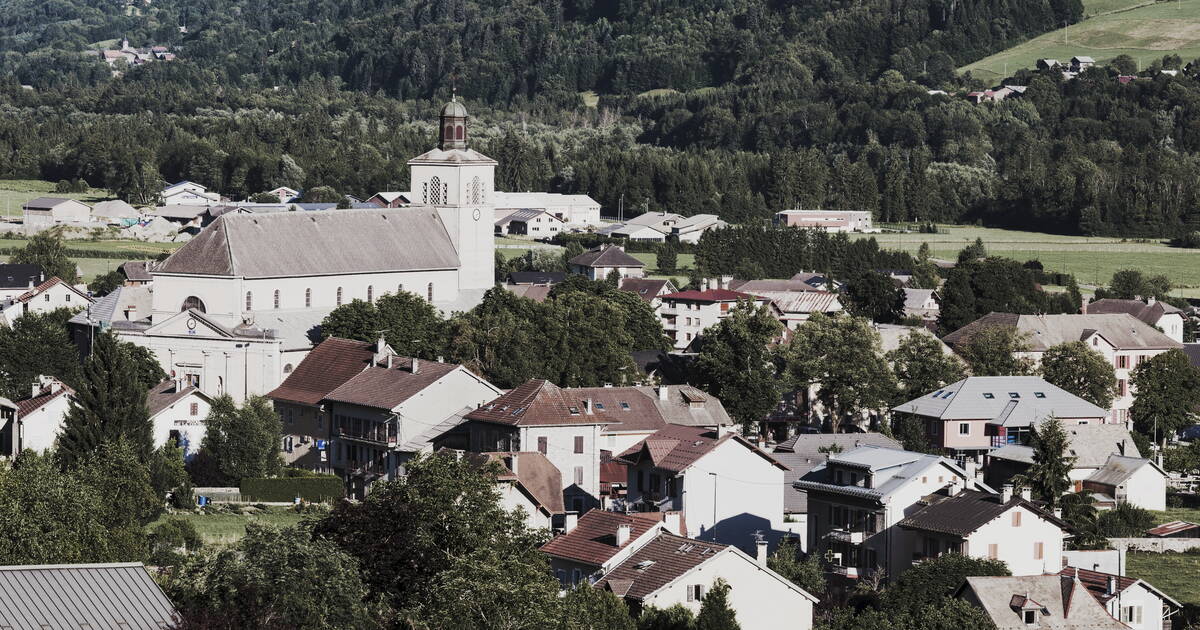 Haute-Savoie : trois enfants retrouvés morts dans une maison à Taninges, leur mère «activement recherchée»