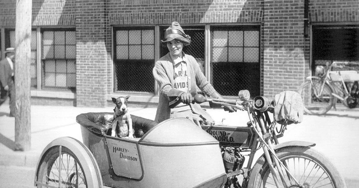 In 1914, Della Crewe Took a Trip Around the United States With Her Beloved Dog Trouble on a Harley-Davidson Sidecar