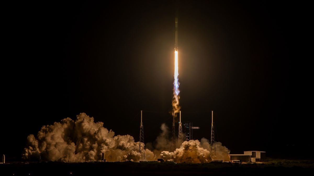 SpaceX launches 23 Starlink satellites from Florida (video)