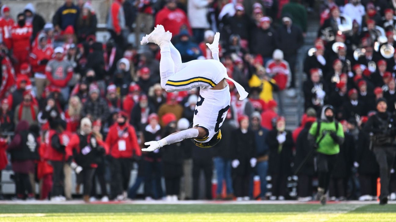 Michigan's 'nutcracker' jab leads Week 14 of college football trolls