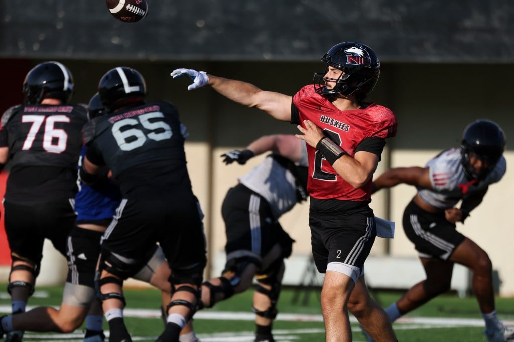 Northern Illinois runs past Central Michigan 24-16