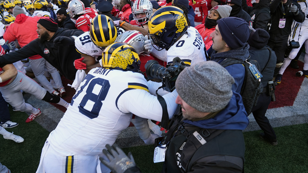 Big Ten fines Ohio State, Michigan $100K each for postgame fight after Wolverines' stunning win