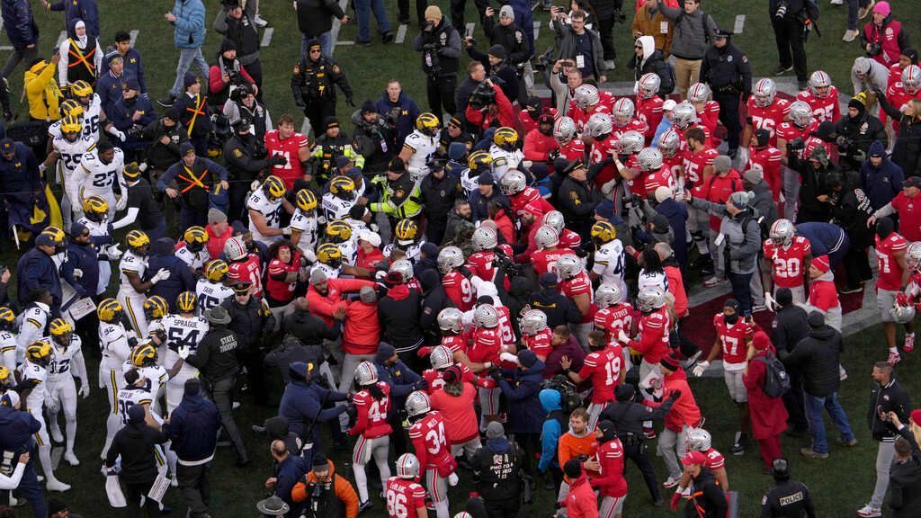 Big Ten fines Michigan, Ohio State $100K each for role in melee