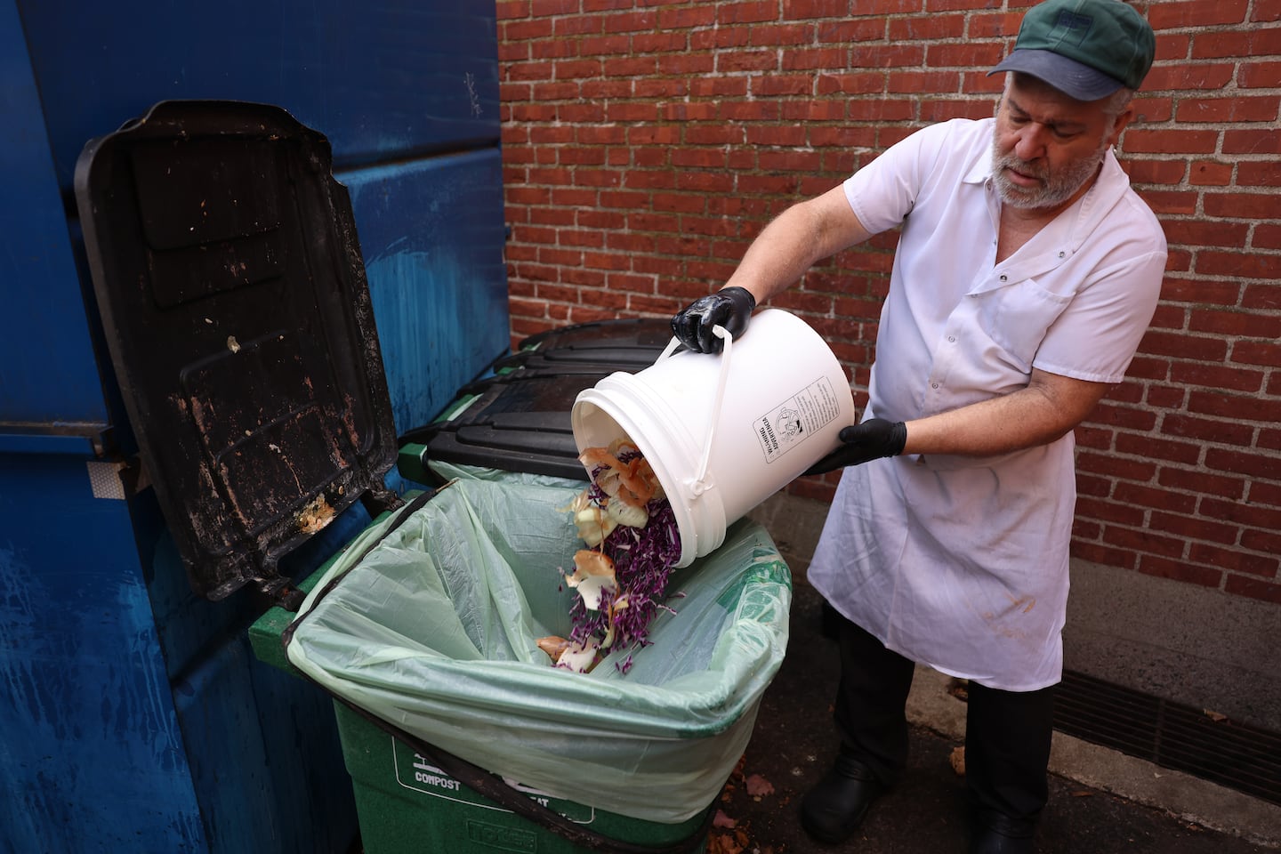 Local support in Mass. key to successfully reducing food waste