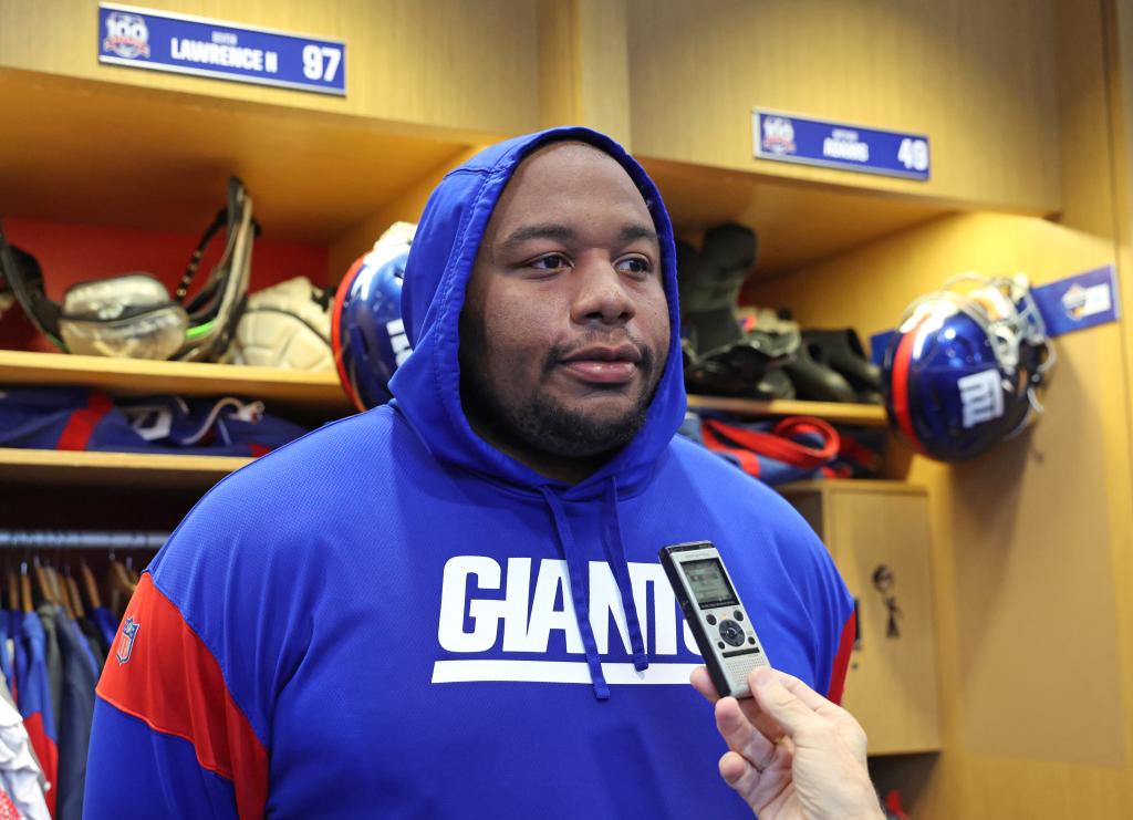 Dexter Lawrence's Giants season is over after being placed on IR