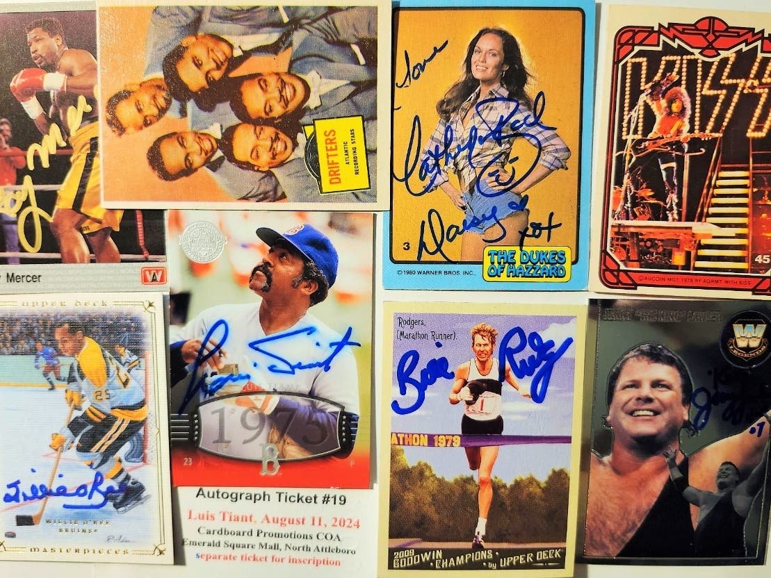 Collectibles, Autographs, Trading Cards: Where To Find Holiday Deals