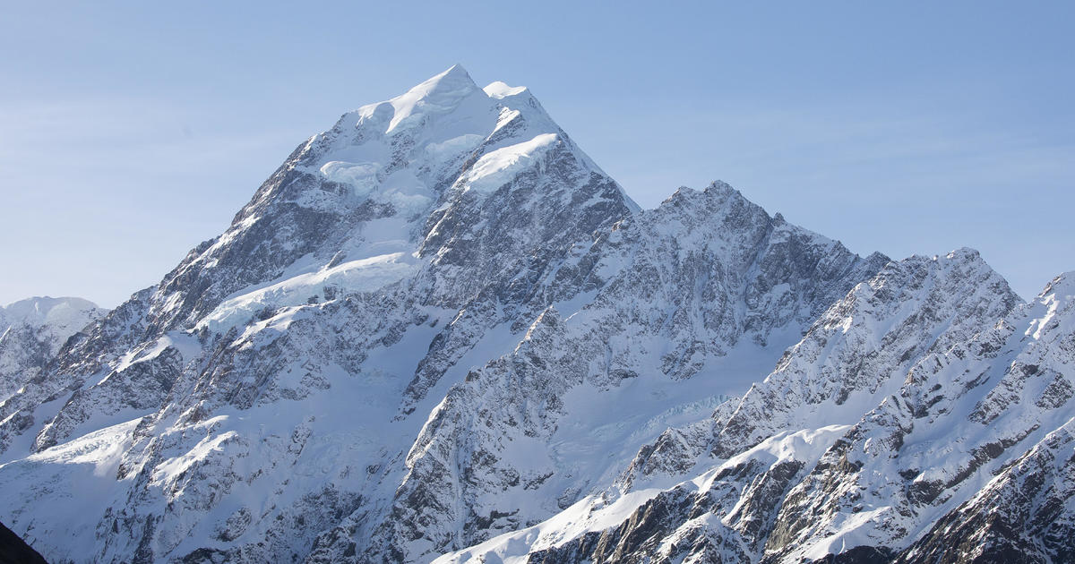 3 American and Canadian climbers go missing on New Zealand's highest peak