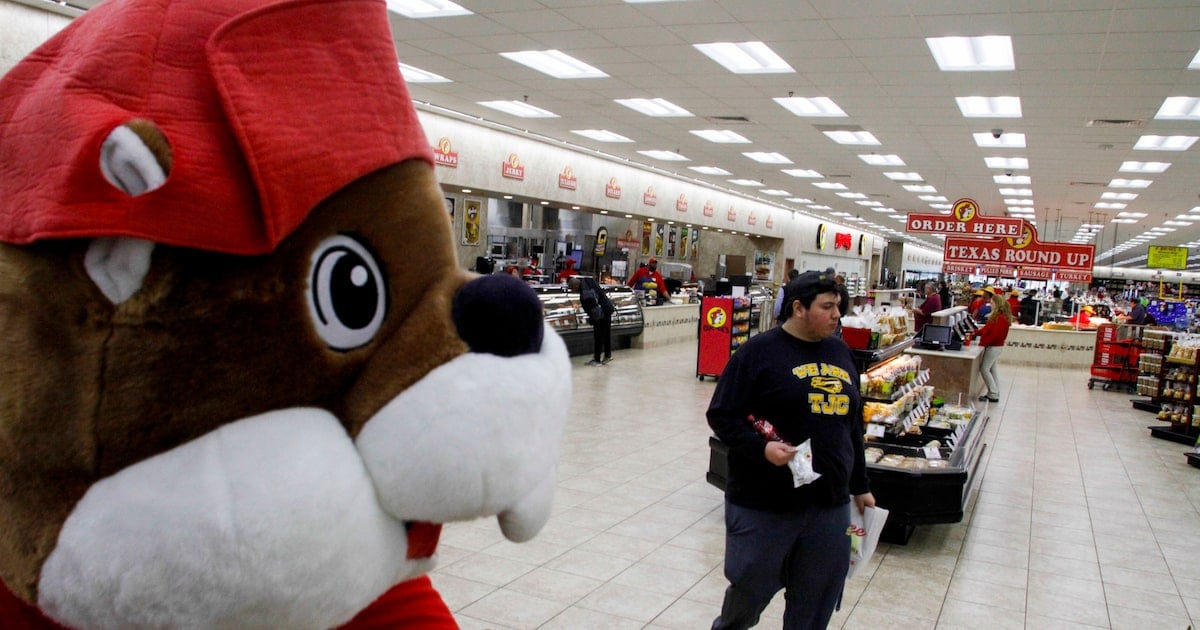 Buc-ee’s files trademark suit against Missouri’s Duckees Drive Thru