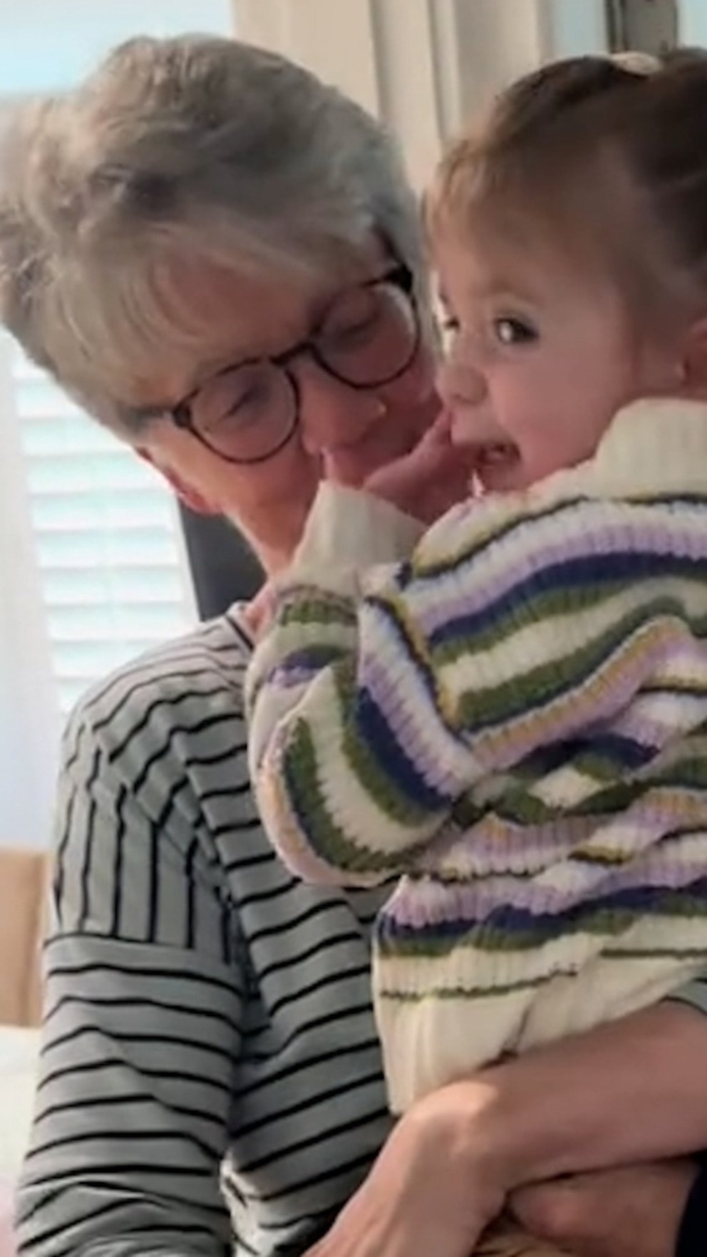 WATCH: 2-year old’s heartwarming reunion with grandparents after a month apart goes viral