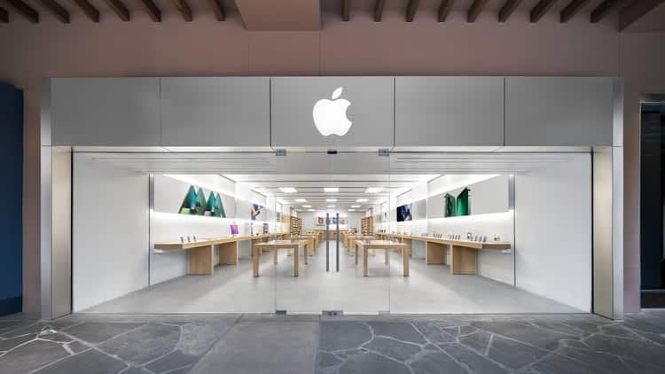 Apple Stores in three U.S. cities will change locations on November 9