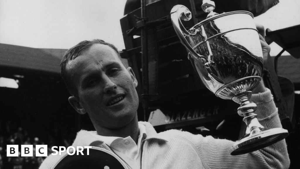 Australian tennis legend Fraser dies at 91