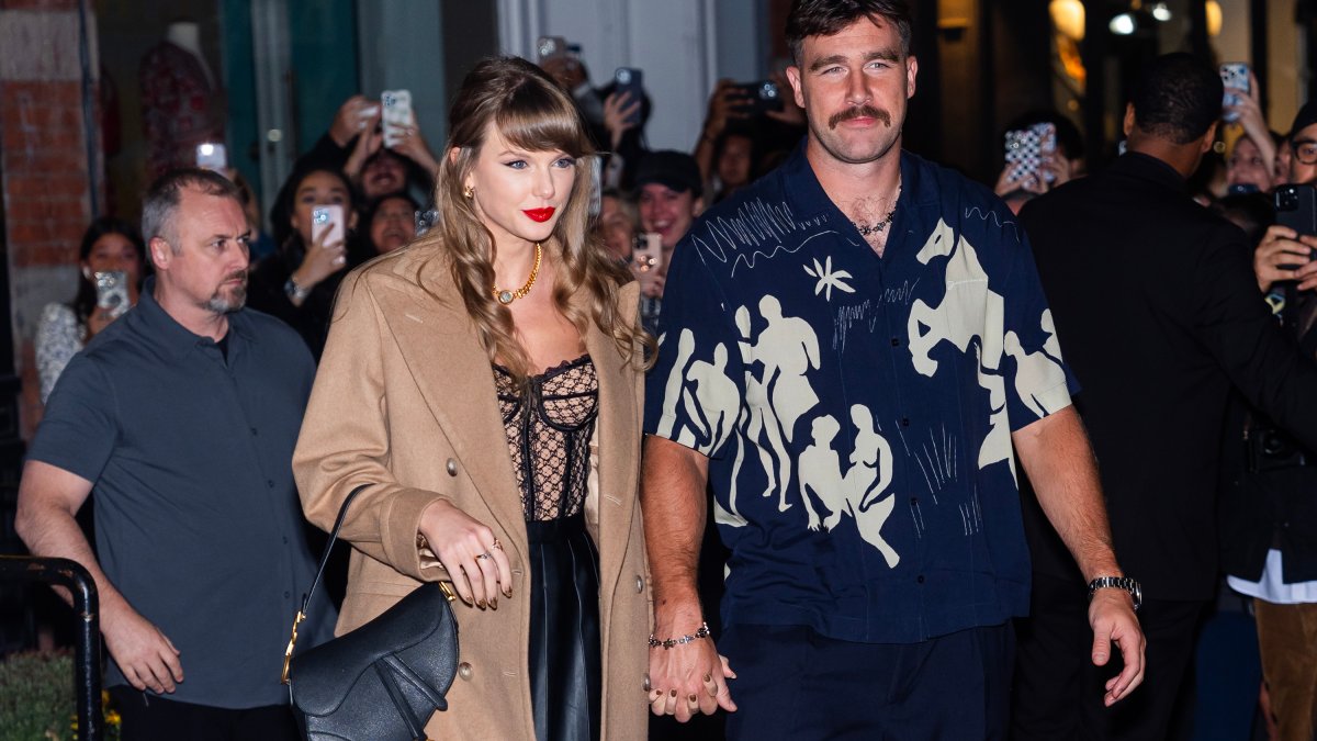 Taylor Swift shows support for Travis Kelce's new achievement