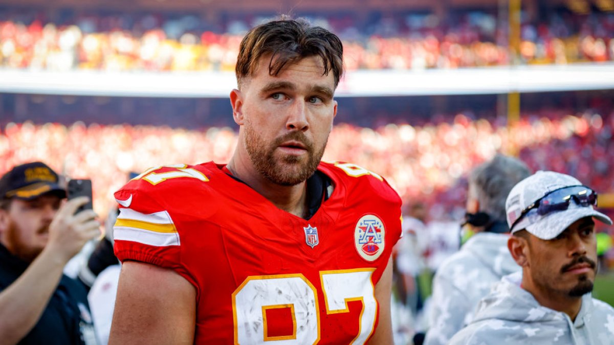 Travis Kelce says he’s ‘not on the same page’ as Patrick Mahomes