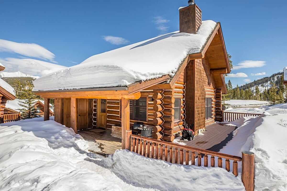 The Most Sought-After Ski-In/Ski-Out Airbnbs in Big Sky Montana for Groups and Families