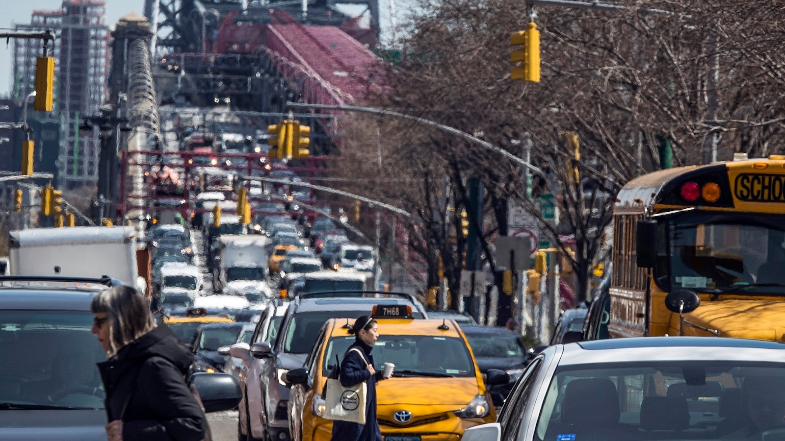 Congestion pricing plan opposed by Trump returns with new reduced tolls