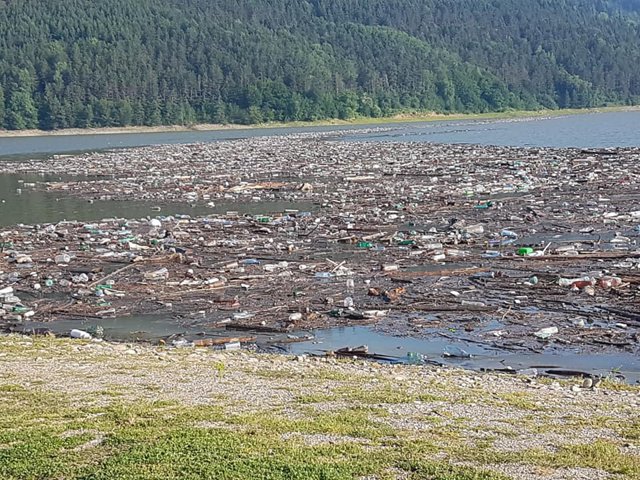 Negociatorii se apropie de un acord asupra unui tratat mondial privind poluarea cu plastic