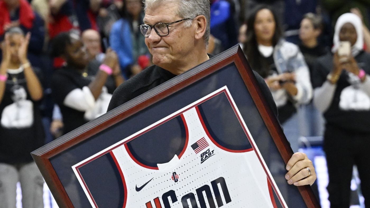 UConn's Geno Auriemma becomes the all-time winningest college basketball coach