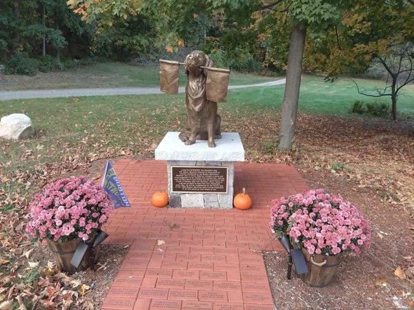 Spencer the Marathon Dog Statue in Ashland, Massachusetts