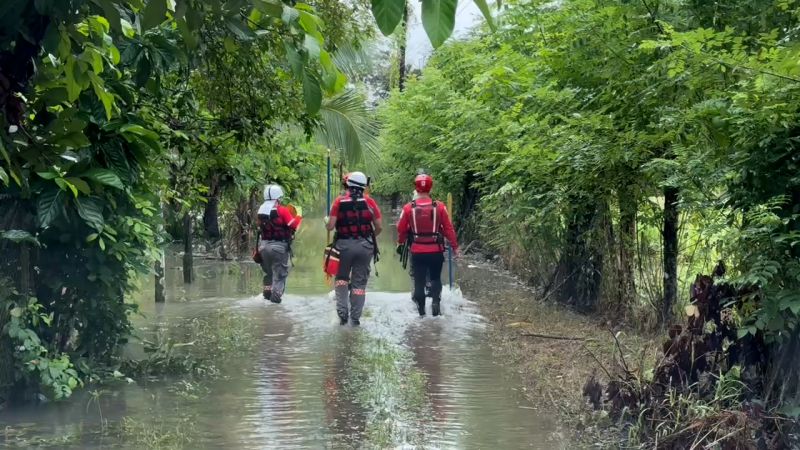 Alerta roja en el Pacífico de Costa Rica por fuertes lluvias