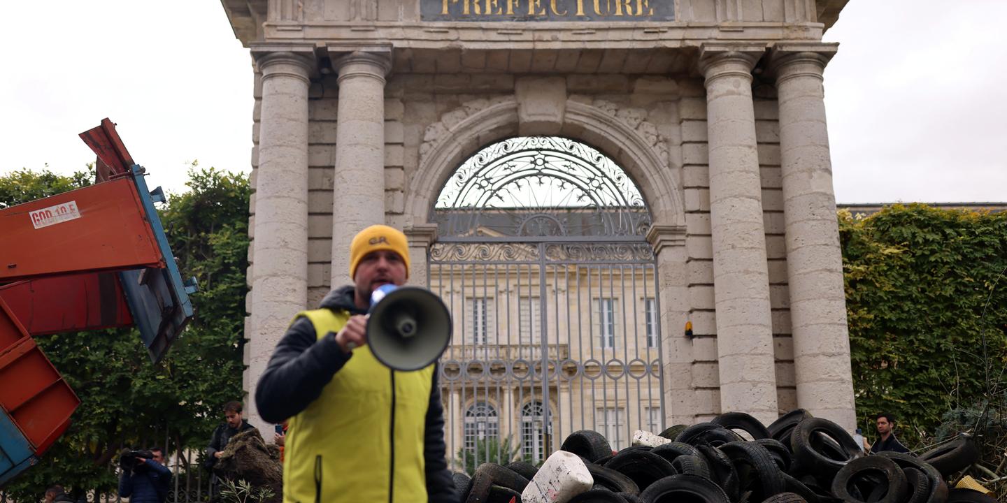 En direct, colère des agriculteurs : le point sur les blocages et les réponses à vos questions