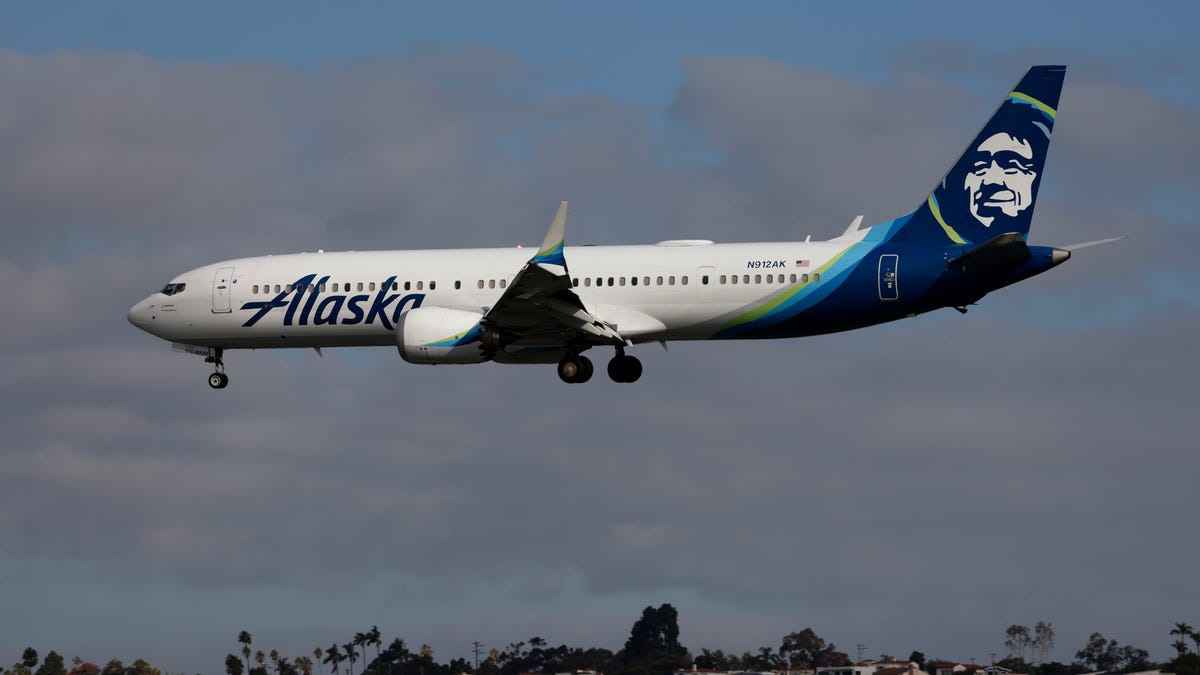 Alaska Airlines launches nonstop flights to Asia