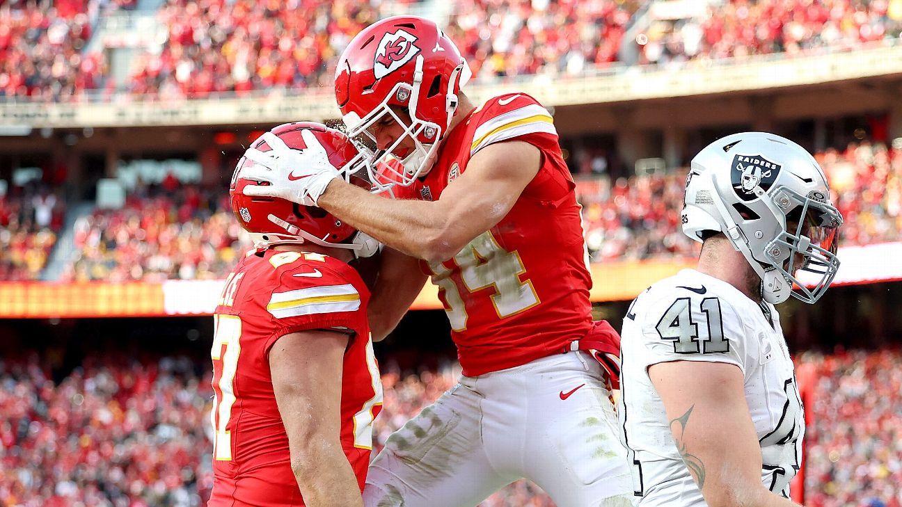 Chiefs win another nail-biter after Raiders' disastrous fumble