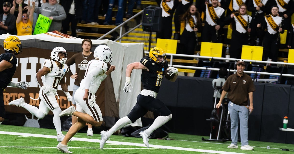 FCS second round: Vandals put away Lehigh; Former Lake City star Johnson has pick-6 for Idaho