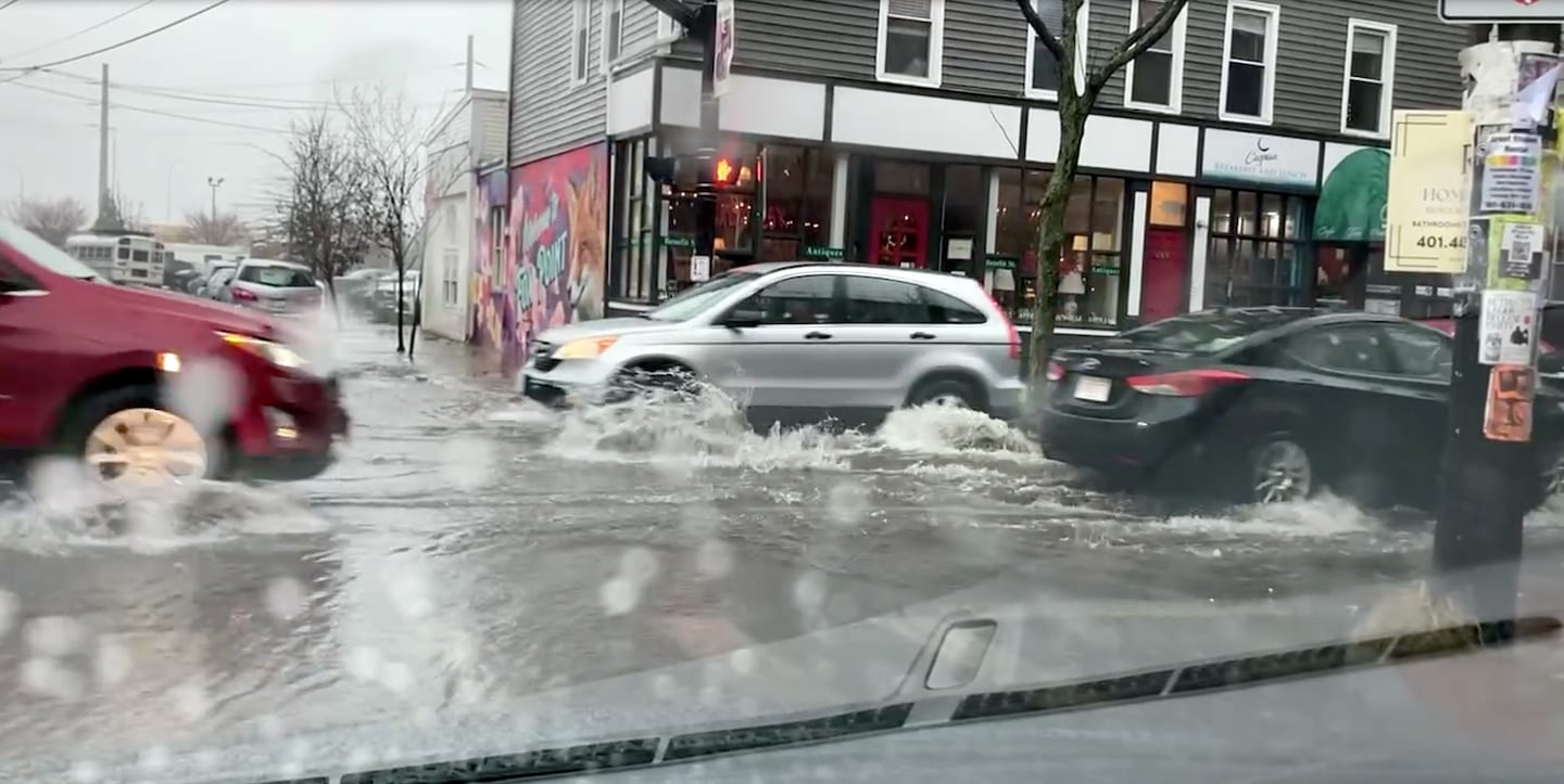 Atmospheric river fueled uninterrupted rain