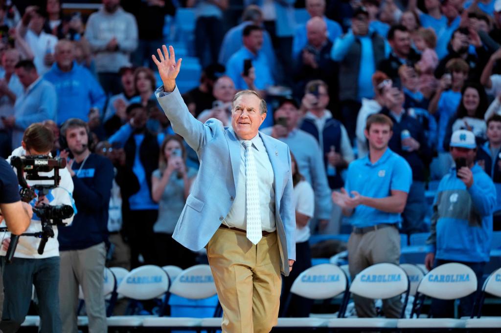 Bill Belichick receives roaring ovation during North Carolina basketball game