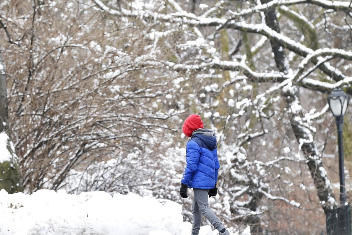 Midwest ice storm causes hundreds of accidents; snow, ice coming to W.V., Pa.