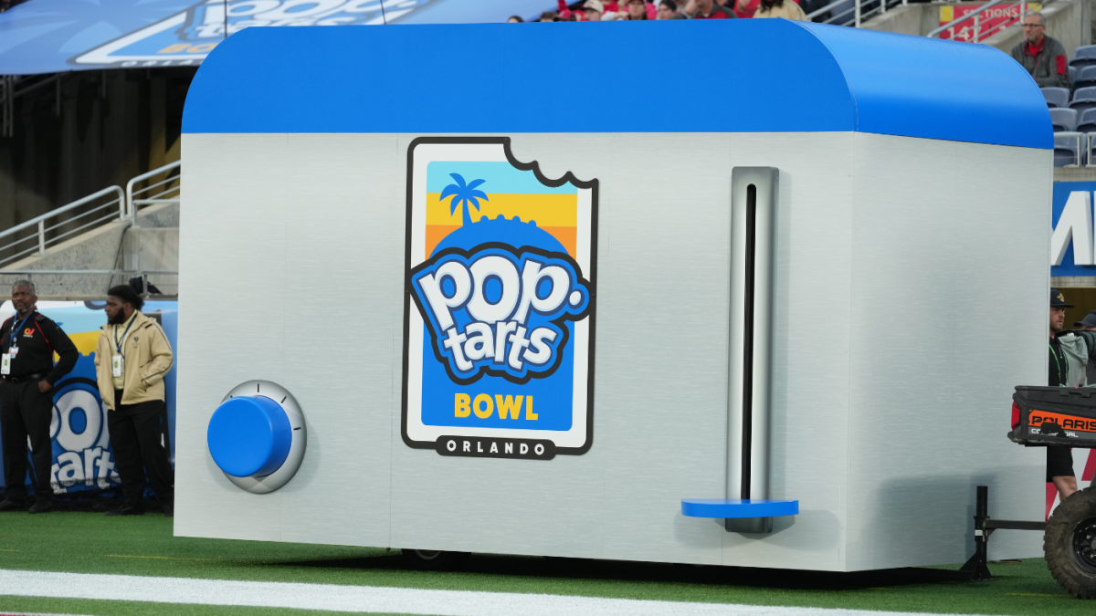 WATCH: Pop-Tarts Bowl unveils epic new trophy that includes an actual toaster