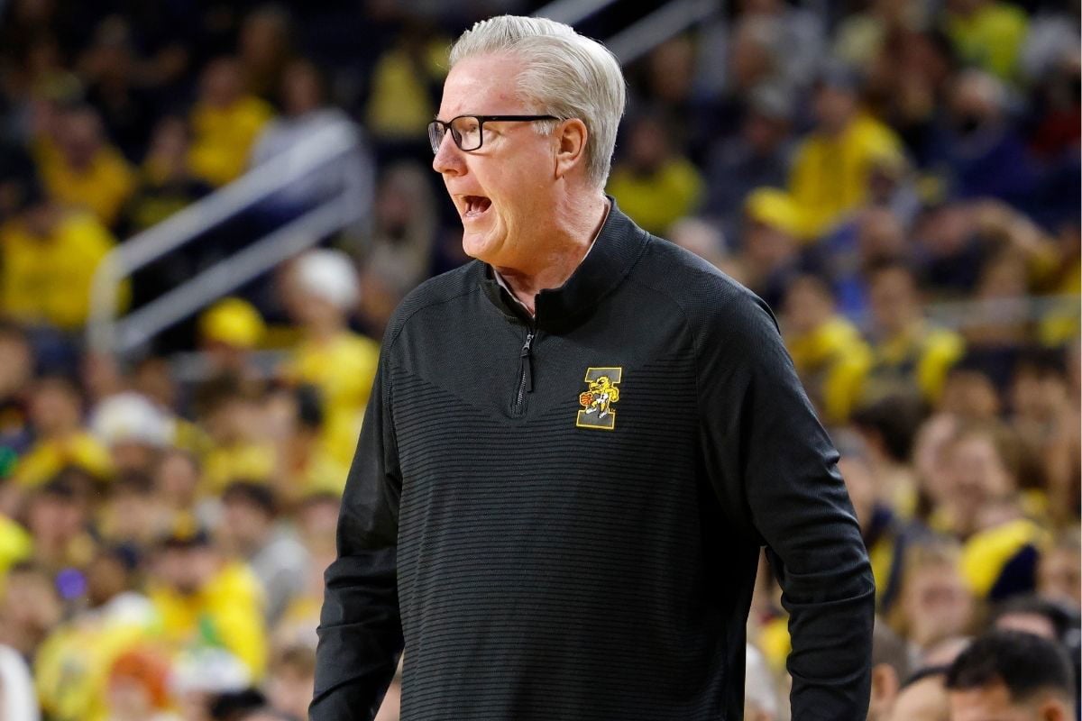 Fran McCaffery Makes Tactical Gamble As Iowa Hawkeyes Remain Far Off Top 25 Rankings