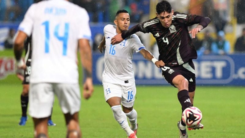 2-0. Honduras vence a México con doblete de Luis Palma