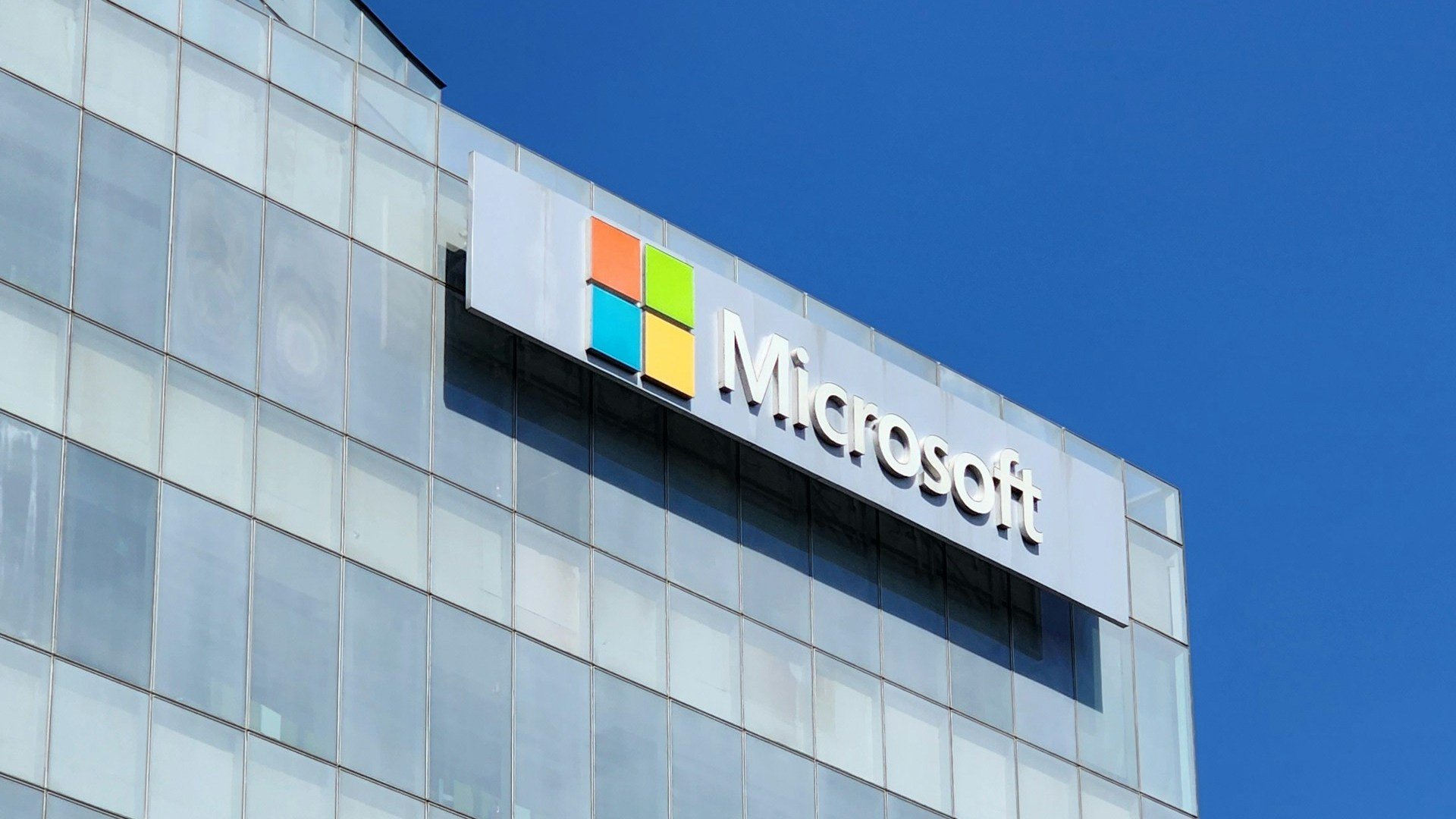 Microsoft ha dado con la solución para reducir el impacto energético de la IA: evitar que el agua se evapore