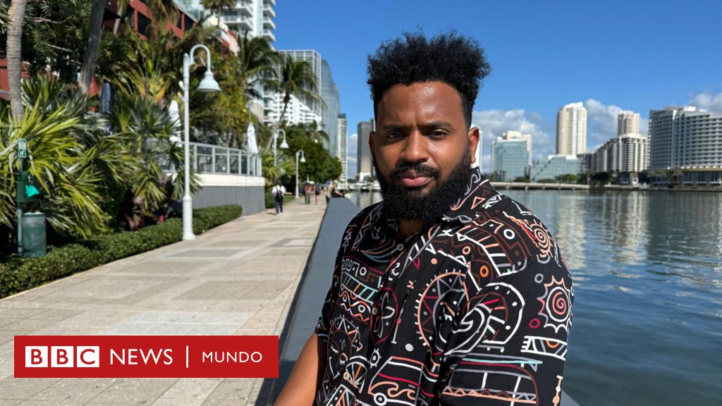 "Salir de Cuba es un golpe de realidad con el mundo, porque ahí es como vivir en otra galaxia": Abraham Jiménez Enoa, periodista y escritor cubano