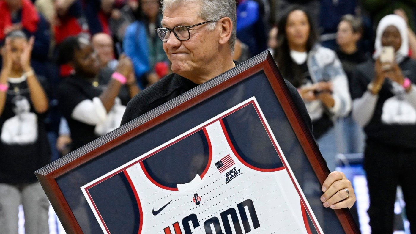 UConn's Geno Auriemma becomes the all-time winningest college basketball coach