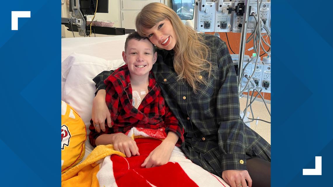 Taylor Swift makes surprise visit at Kansas City children's hospital