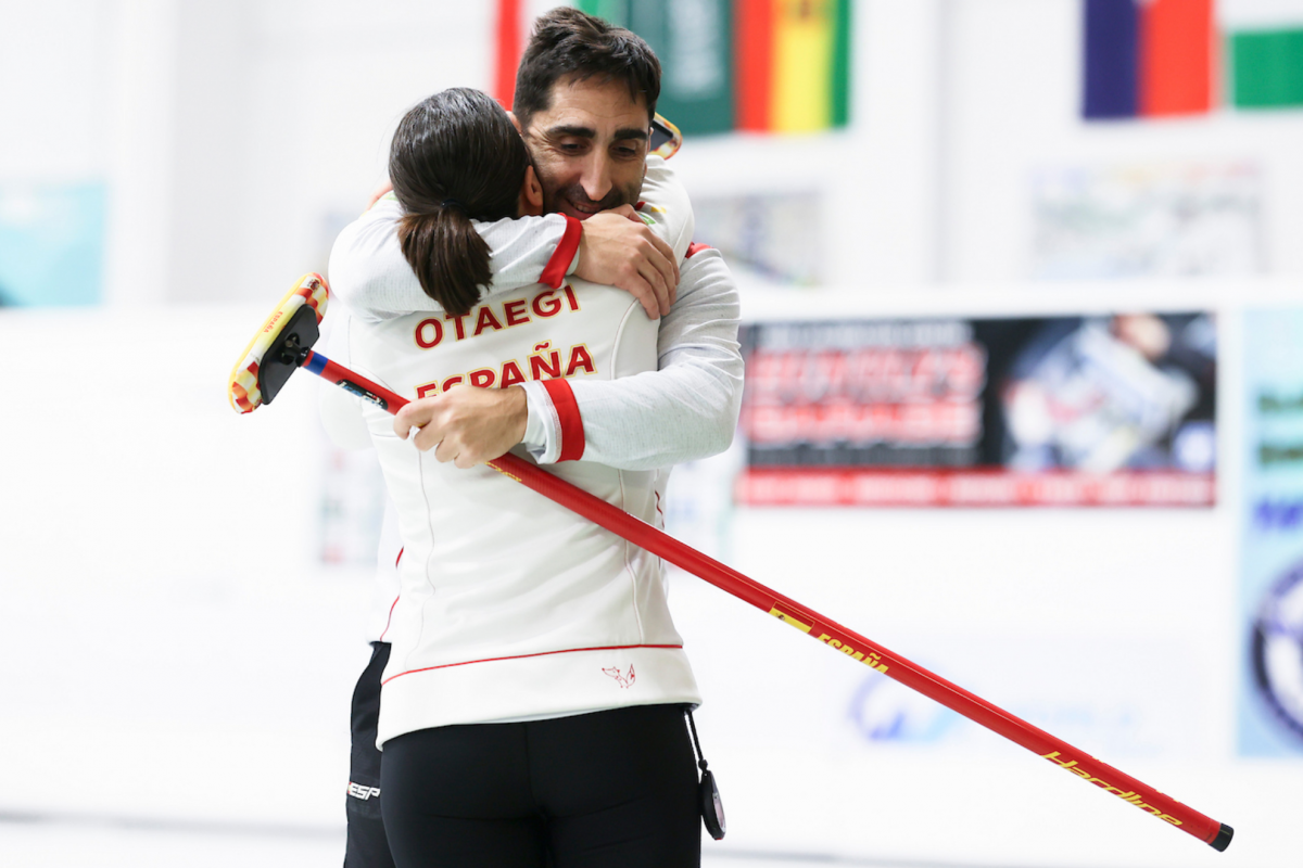 España logra el ascenso al Mundial de Dobles Mixtos