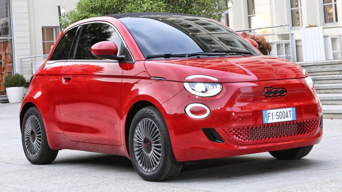 This $0/Month Fiat 500e Lease Offer Is Basically Free If You Don't Count Taxes