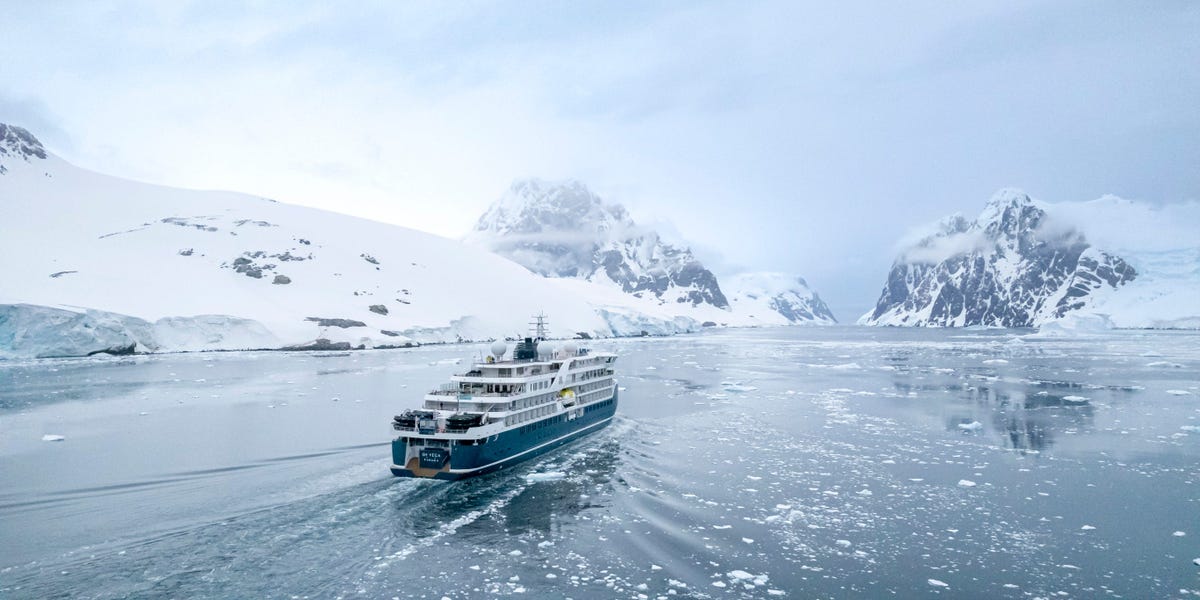 Some cruise passengers went on hunger strike after an engine failure ruined their plan to visit Antarctica