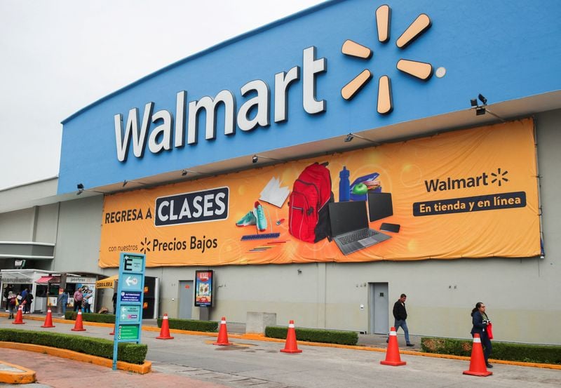 Walmart's Mexican unit faces more fines if it defies antitrust resolution, regulator says