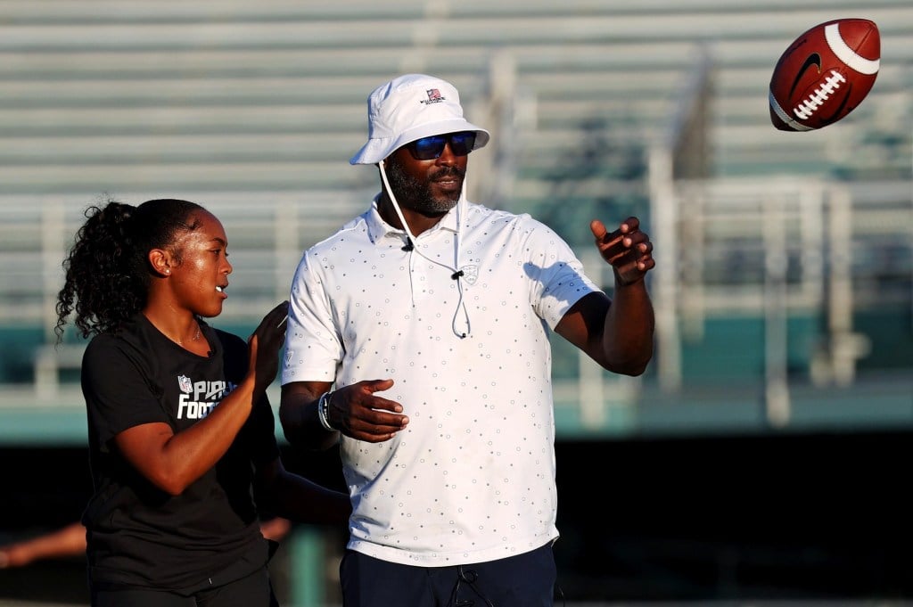 Michael Vick reaches deal to become Norfolk State's head coach