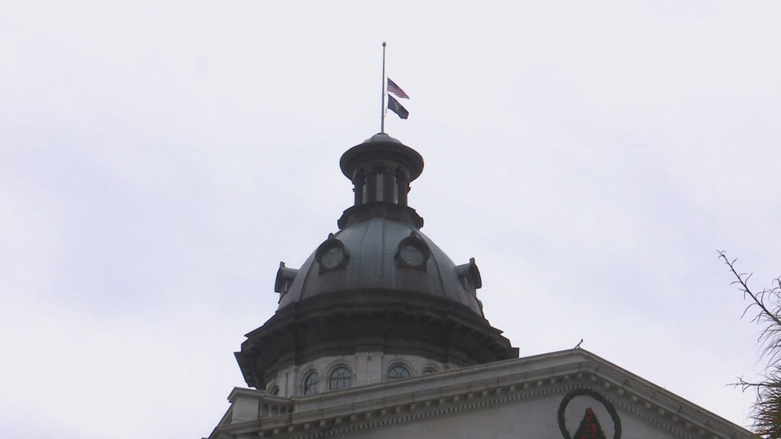 Flags lowered in South Carolina to honor former Congressman John Spratt