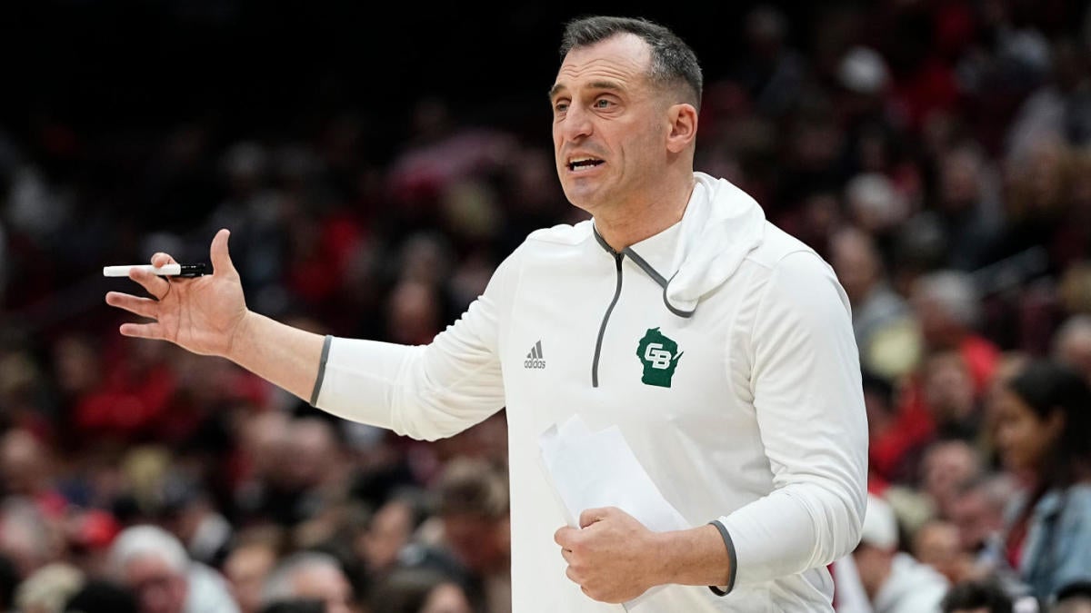 Green Bay loses to D-II Michigan Tech after coach Doug Gottlieb called the program 'Nobody U' before the game