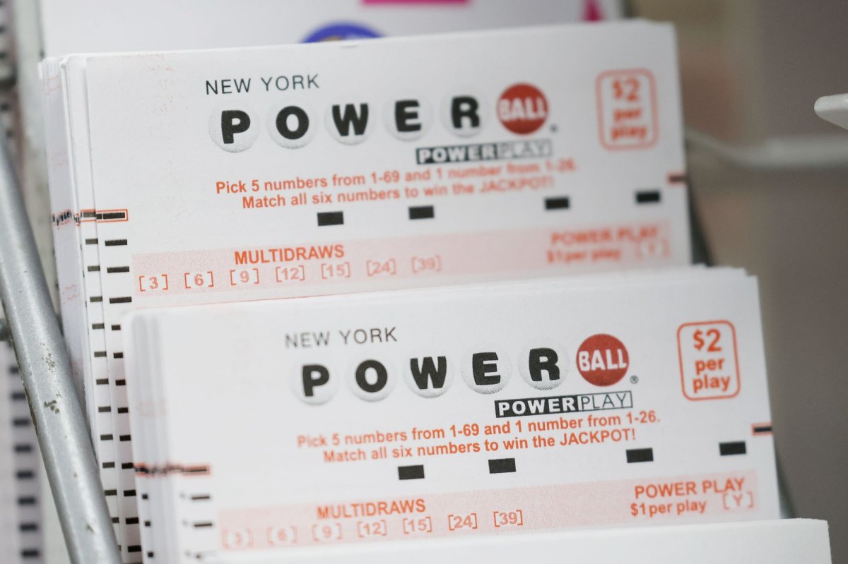 Phone ad leads W.Va. woman to $100,000 Powerball prize