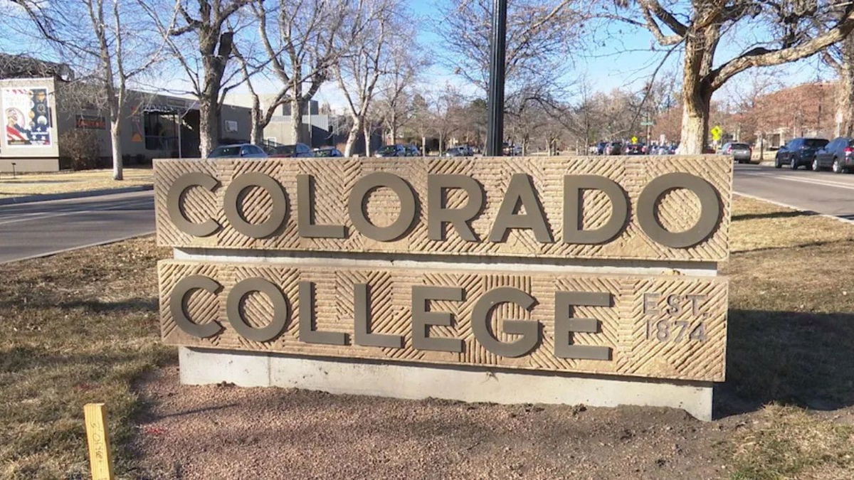 Colorado College advises international students to return to campus before Trump inauguration