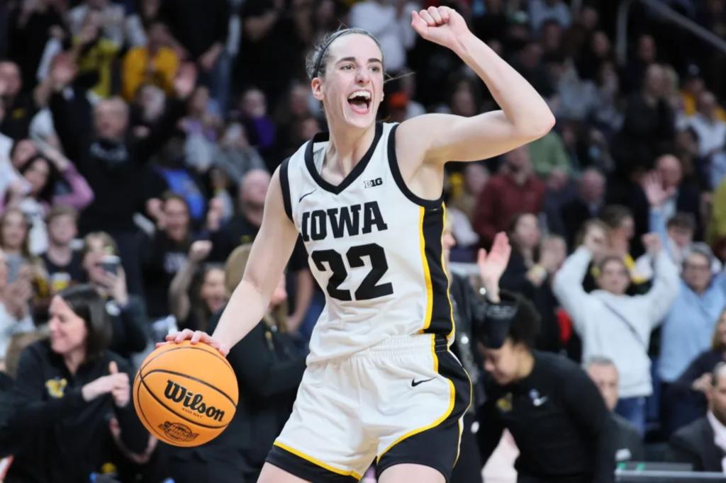 Caitlin Clark's No. 22 to be retired by Iowa Hawkeyes