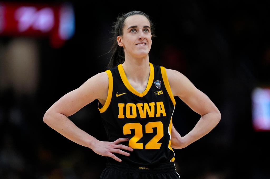 Caitlin Clark’s No. 22 to be retired during a February ceremony at Iowa’s Carver-Hawkeye Arena